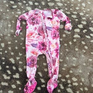 Posh peanut footsie 0 to 3 months